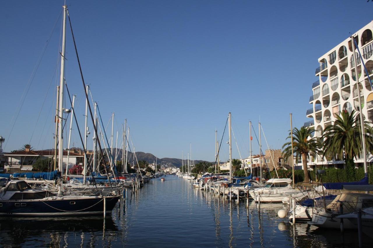 Empuriabrava Apartaments No 5 Bagian luar foto